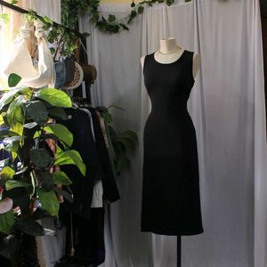 Sleeveless Black Dress