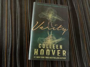 Verity (Colleen Hoover).