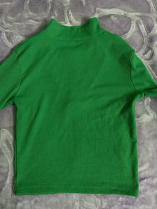 V-neck Green Crop Top