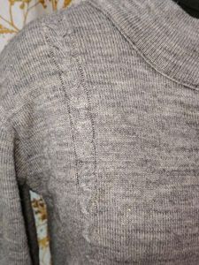 Elegant Grey Knit Cardigan