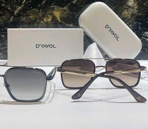 D'YAVOL Square Sunglasses
