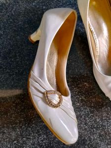 Elegant White Ballerinas