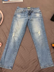 Price Dropp!! Blue Narrow Fit Jeans Size 28