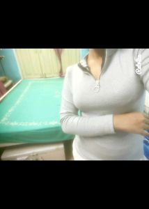 GREY LONG SLEEVES TOP🎀