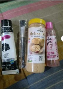 4-in-1 Combo Skincare Kit[quantity-4,bestBefore24m