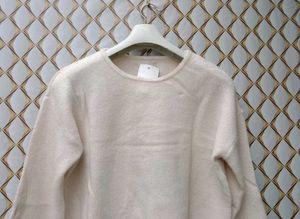 New with tag Pinterest Stylish White Crop pullover