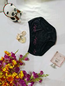 🇭🇲💫Black Colour Beautiful Penty