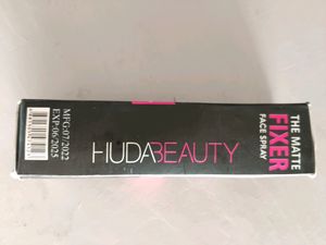 Huda Beauty Make-up Fixer Spray