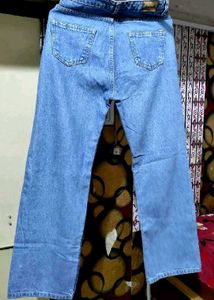 Combo 2 Straight Fit Jeans Like New