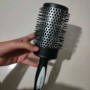 Swiss Connection blowout Brush