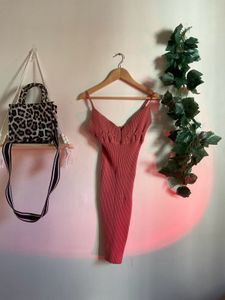 Gorgeous Salmon Pink Ribbed Dress