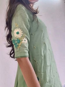 Embroidered Kurta with flared gharara 😍