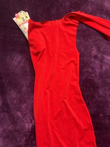 Elegant Red One-Shoulder Gown