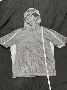 Grey thin and light Windcheater / Pullover Jacket
