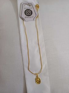 Gold Lily Necklace