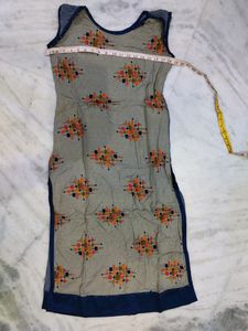 A Grey Sleeveless Kurti
