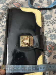 Black Clutch