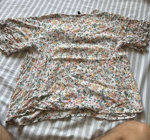 Floral V-Neck Top