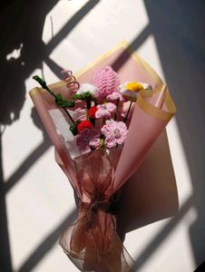 Handmade Crocheted Flower Valentine'sBouquet