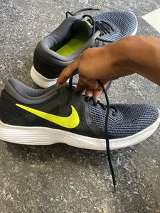 Nike Running Confert Shoes