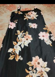Floral Bodycon Midi Dress 🖤♥️