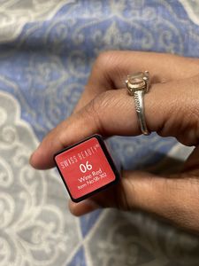 Swiss Beauty Liquid Lipstick Shade Wine Red