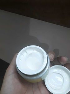 Garnier Vitamin C Serum Cream SPF 40 Never Used