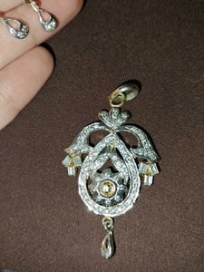 Elegant AD Pendant Set