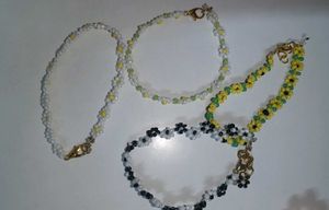 Daisy Beaded Bracelet Set