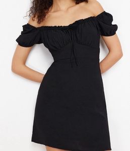 Black Puffed Shelves Dress