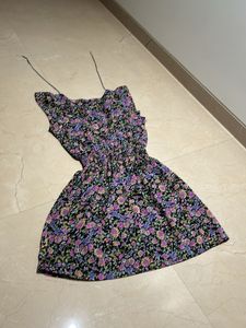Cute flowery print dress