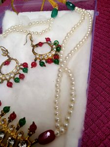 Beautiful Pearls Necklace Set