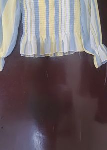 Yellow And Grey Color 💛 Crop Top