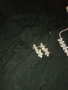 Stone Necklace With Earrings &amp; Bangles