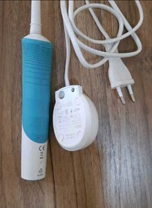 BRAUN Oral-B Vitality Electric Toothbrush