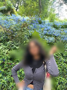 Stylish Women&#39;s cardigan