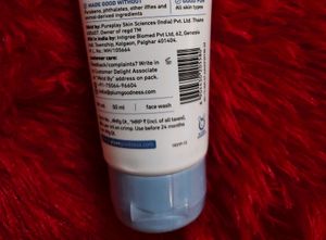Plum Simply Bright 2% Niacinamide Face Wash with R