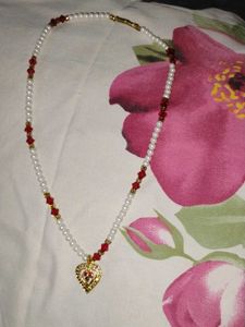 GRABBY NECKLACE