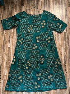 Stylish Green Kurti Large Golden Pattern