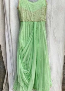 472711. Elegant Green Ethnic Gown