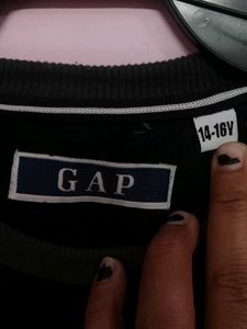 GAP SWEATSHIRT