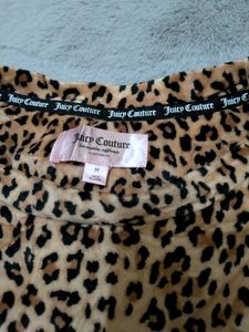 🔥🫦Juicy Couture Leopard Print Top💅