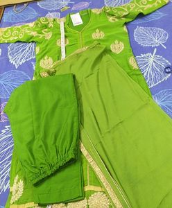 A Beautiful Kurta Set &amp; Dupatta For Wedding Outfit