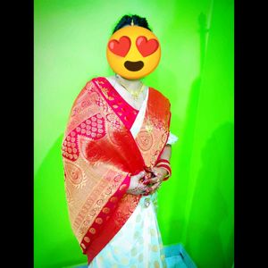RED & WHITE Beautiful saree