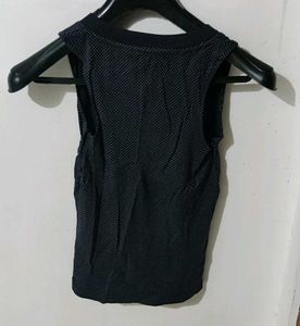 Chic Black Sleeveless Top