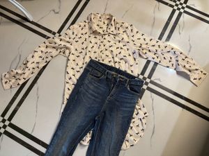 blue pant with printed shirt