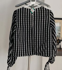 H&amp;M Ribbon Blouse