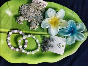 Jewellery hamper