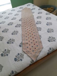 Dining table 6 Seater runner