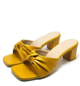 Yellow Knot Slides - Size 9